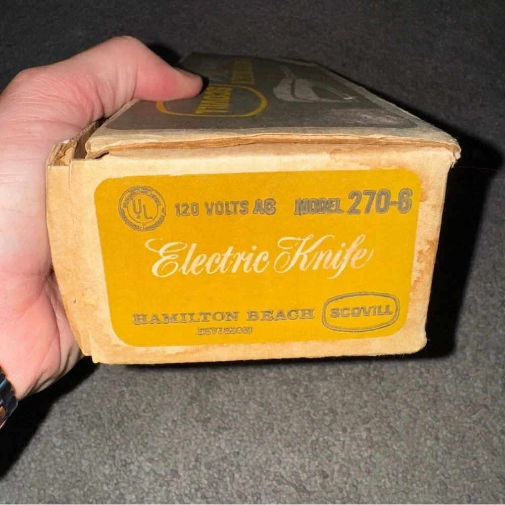 VINTAGE HAMILTON BEACH SCOVILL ELECTRIC KNIFE - Model 270 Tested WORKS With Box